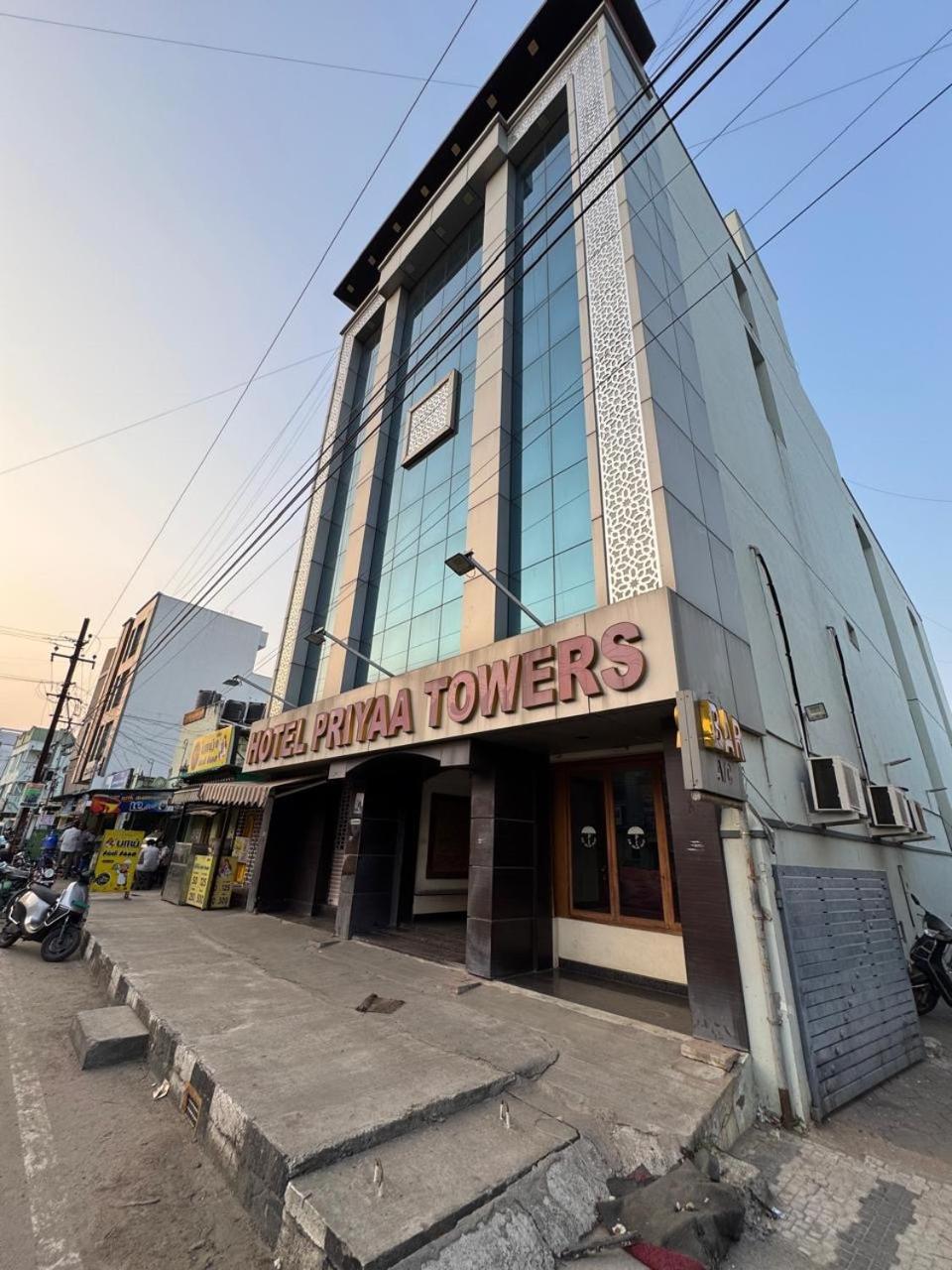 Hotel Priya Towers Nāmakkal Buitenkant foto
