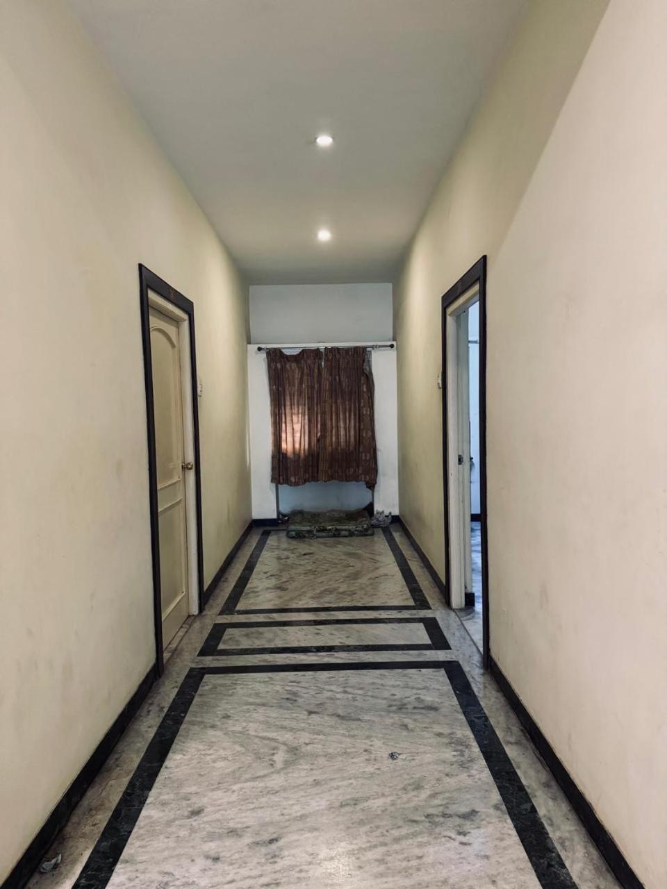 Hotel Priya Towers Nāmakkal Buitenkant foto