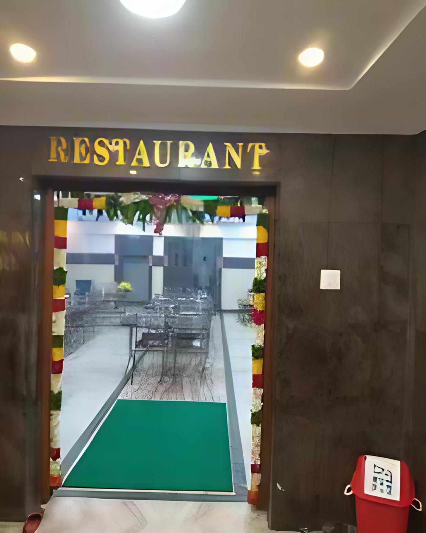 Hotel Priya Towers Nāmakkal Buitenkant foto